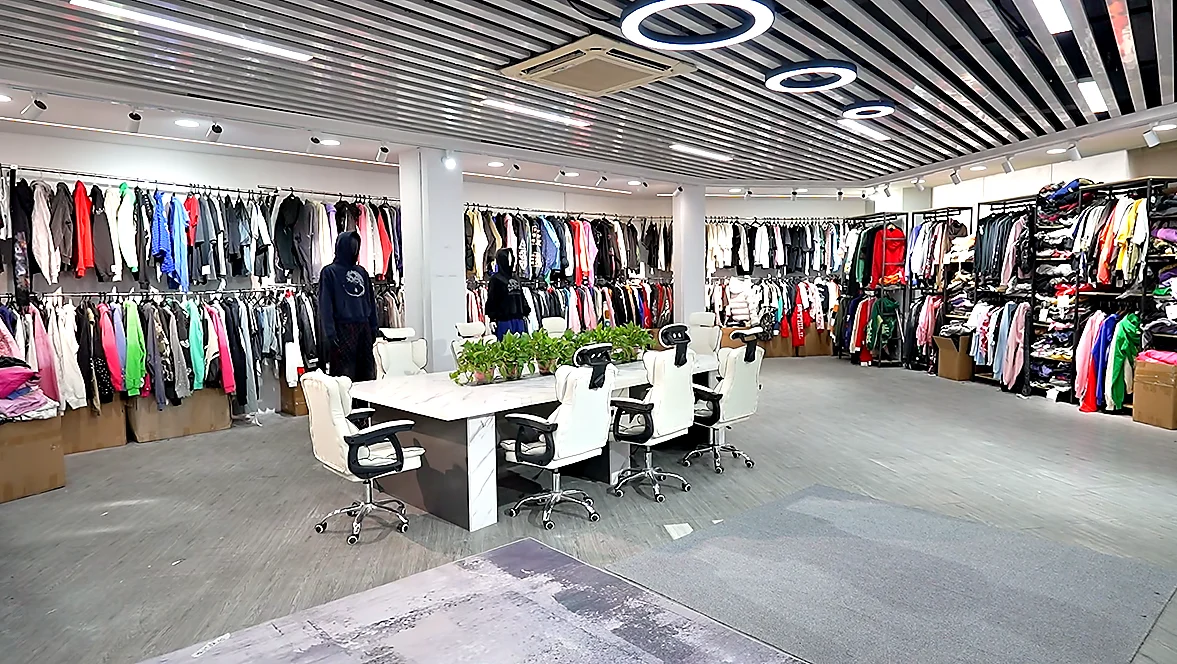 QianLong sample showroom